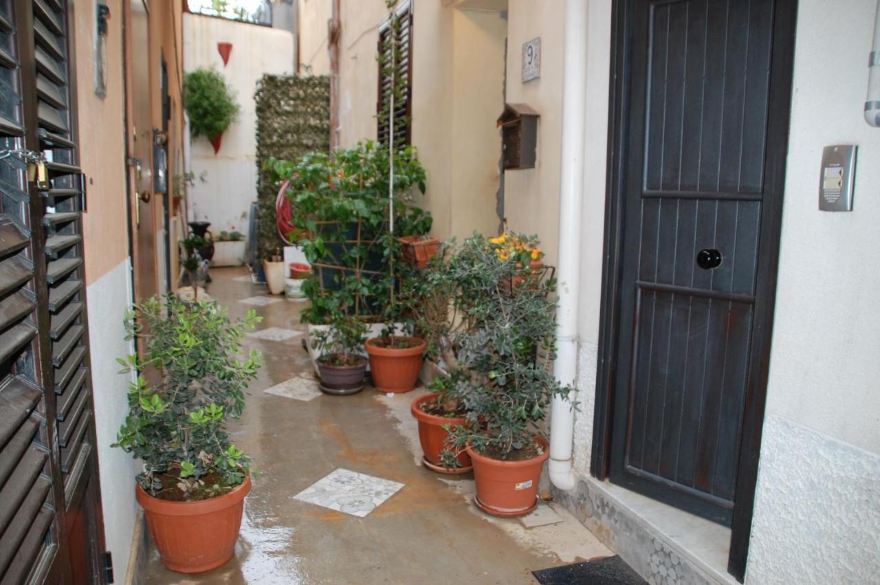 Casa Vacanze Antico Cortile Delle Palme Villa Villagrazia Di Carini ภายนอก รูปภาพ